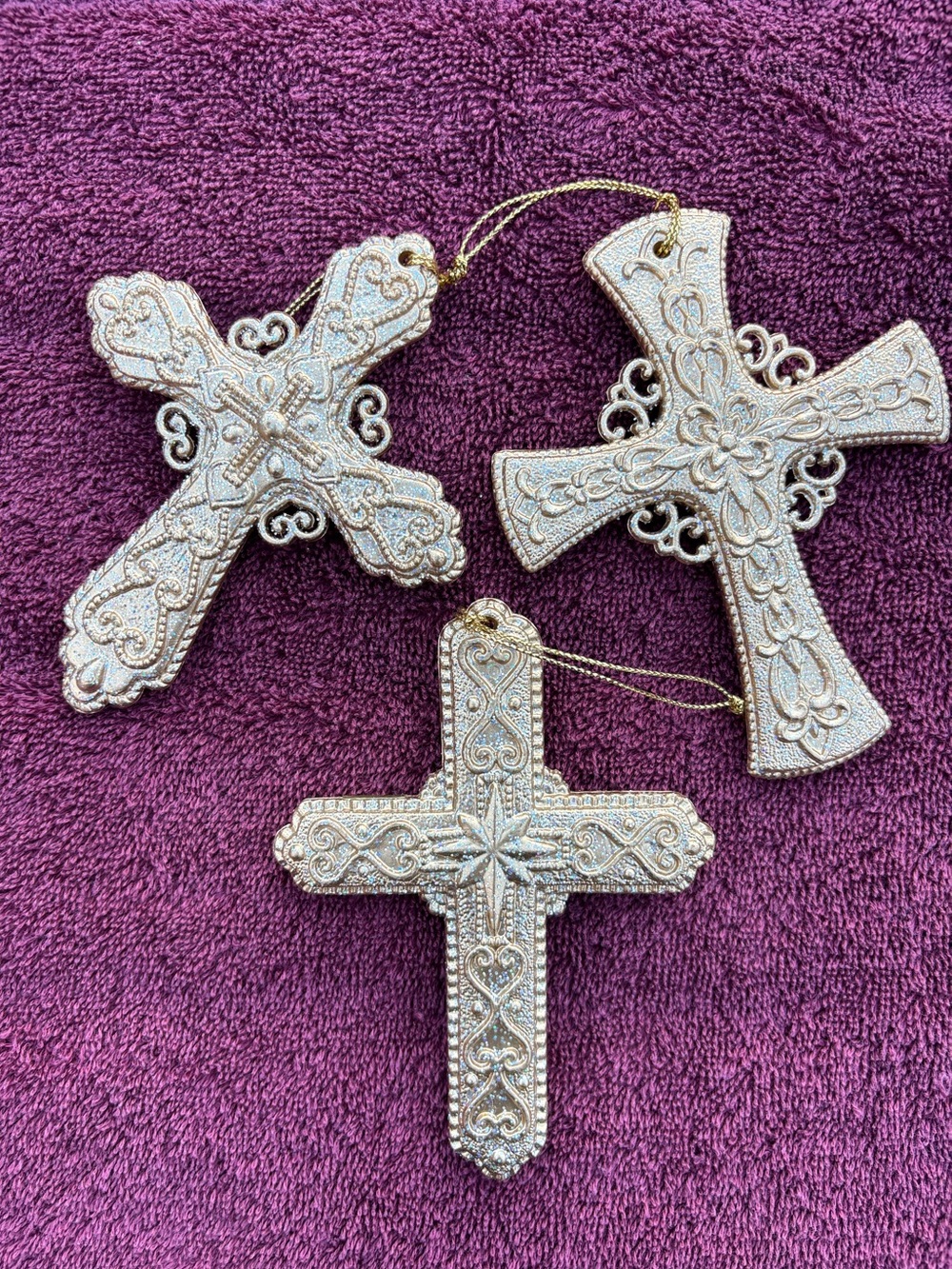 Elegant Golden Glitter Cross Ornaments - Pack of 3
